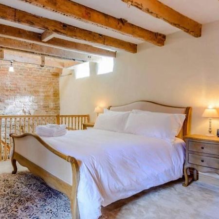 The Cow House - In The Heart Of Whitby Villa Екстериор снимка